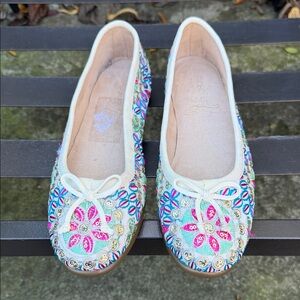 AEROSOLES Multicolor Embroidered Flats